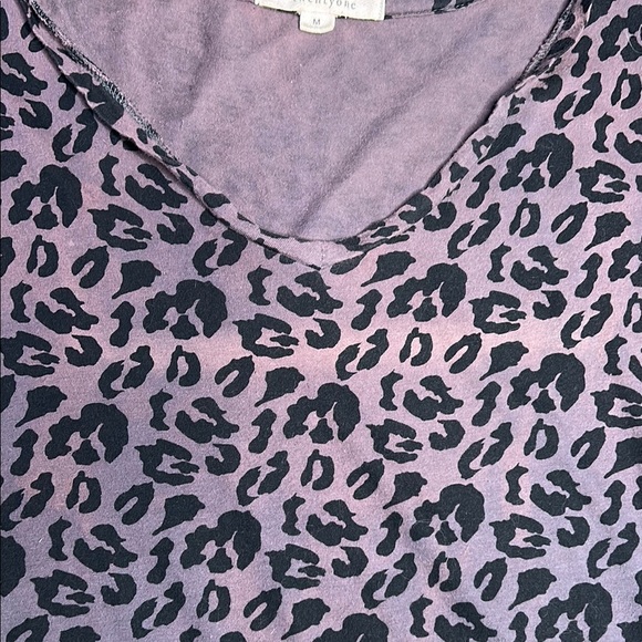 Forever 21 Leopard Print V-Neck Top - Picture 6 of 7
